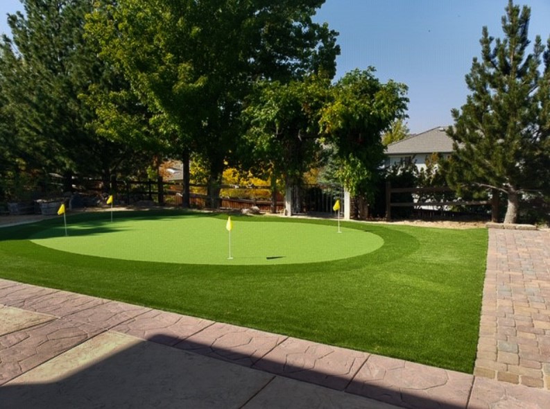 Artificial Golf Green Installation for Your Home By American Greens