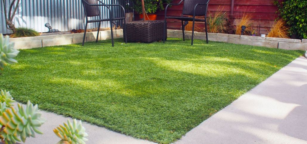 Top Things to Consider When Building a Backyard Putting Green