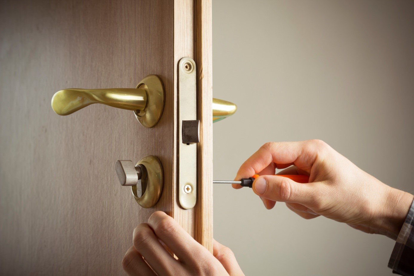 Professional Residential Locksmith Tampa FL – When Do You Need Them?