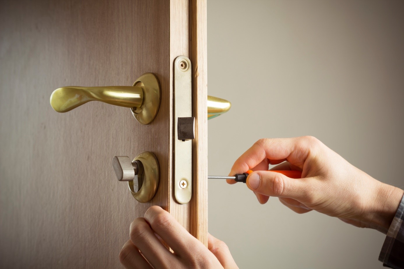 Professional Residential Locksmith Tampa FL – When Do You Need Them?