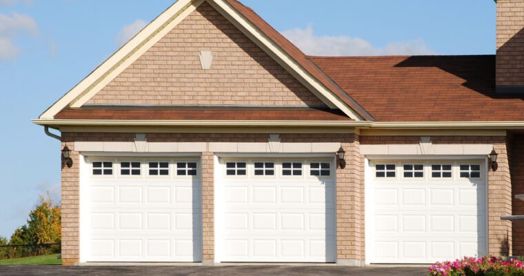 How garage door repair service is better left to the expert professionals