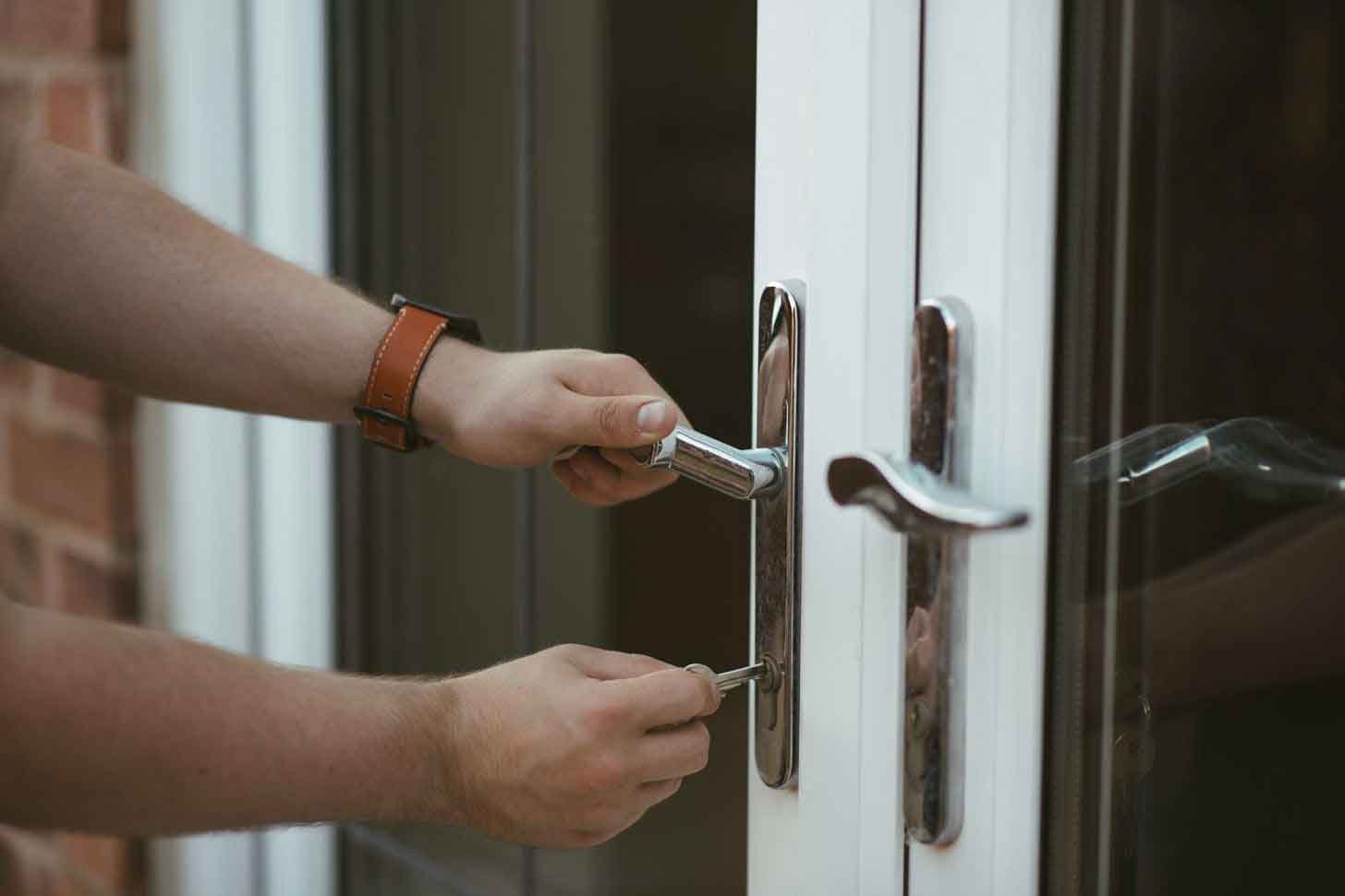 Steps To Follow To Select The Best Residential Locksmith In Tampa FL
